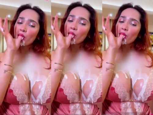 Aditi Mistry Teasing with Deep Cleavage Cameltoe and Big Ass and Pouring Ice Cream in Cleavage on Live App Content